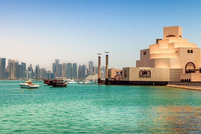 City Tour In Doha || Souq Waqif || Courniche || The Pearl,Katara - National Museum of Qatar: plan for the extra entry fee