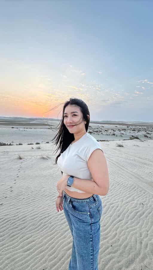 Doha: Desert Safari, Adventure, Sandboarding and Camel Ride - Sandboarding for 15 Minutes: Quick, Fun, and Actually Doable