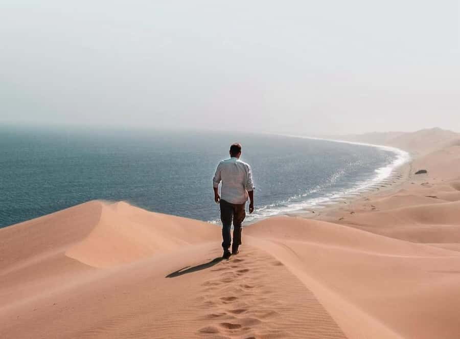 Doha: Inland Sea, Desert Safari, Camel Ride and Sandboarding - 4x4 dune bashing: thrilling stomach flips, plus real driving skill