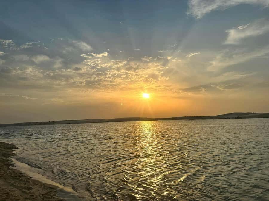 Doha: Sunset desert tour with Camel Ride, Inland Sea & Tea - Dune bashing: adrenaline, pacing, and what to expect in the seat