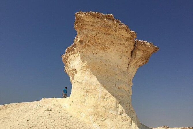 Doha West Qatar Richard Serra Sculpture, Mushroom Rock Tour - Who should book this West Qatar Richard Serra tour
