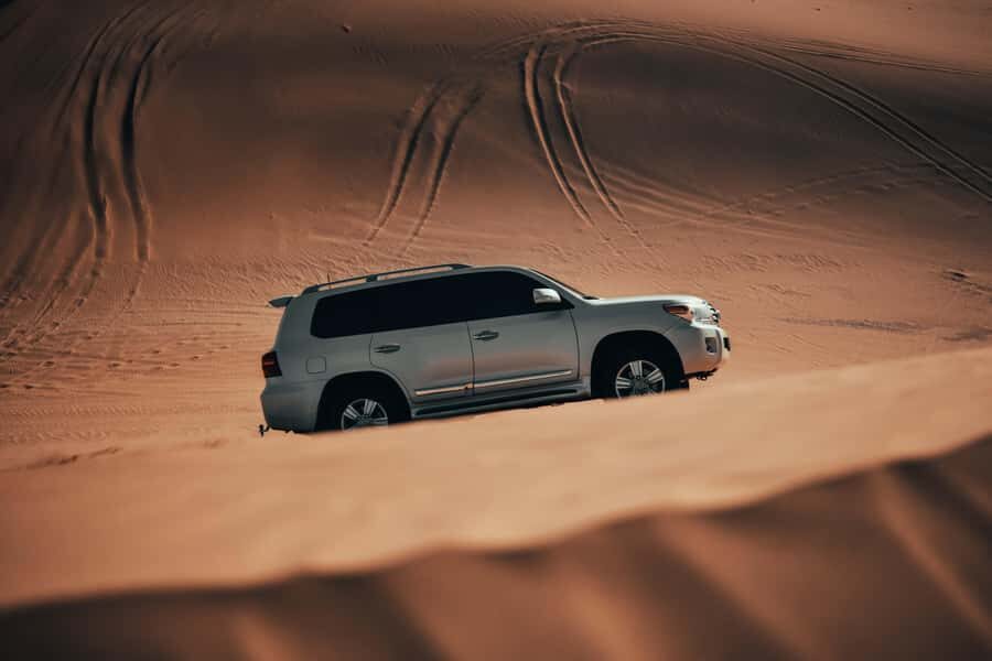 Doha:Safari Tour with Lunch/Dinner in Desert by the Sea Side - Khor al Udaid Beach: The Desert Meets the Sea Moment