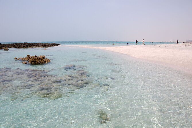 Dukhan West Coast Tour Qatar - What to pack and how to dress: smart casual and sun-first planning