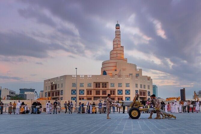 Private City Tour in Doha Qatar - The Corniche Waterfront: Where Old Meets New