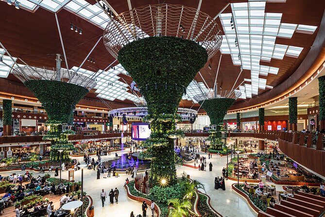 Private Half Day Shopping Tour - Villaggio Mall: Venetian vibes and the gondola ride payoff