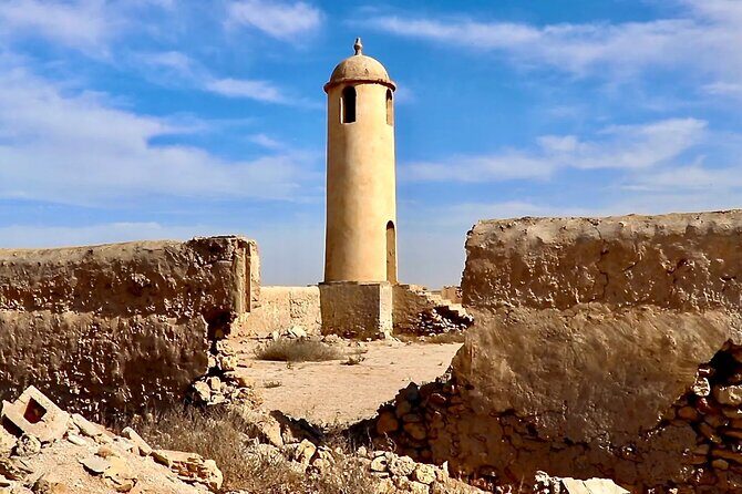 Private North of Qatar Tour - Private guide time: what you should expect from your guide
