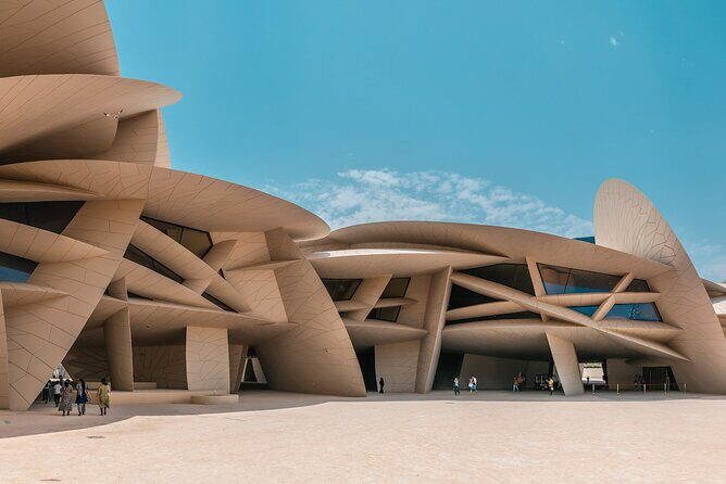 Private Photoshoot in Doha with All Must-See Sites - Corniche Promenade for sea views, or swap to Katara