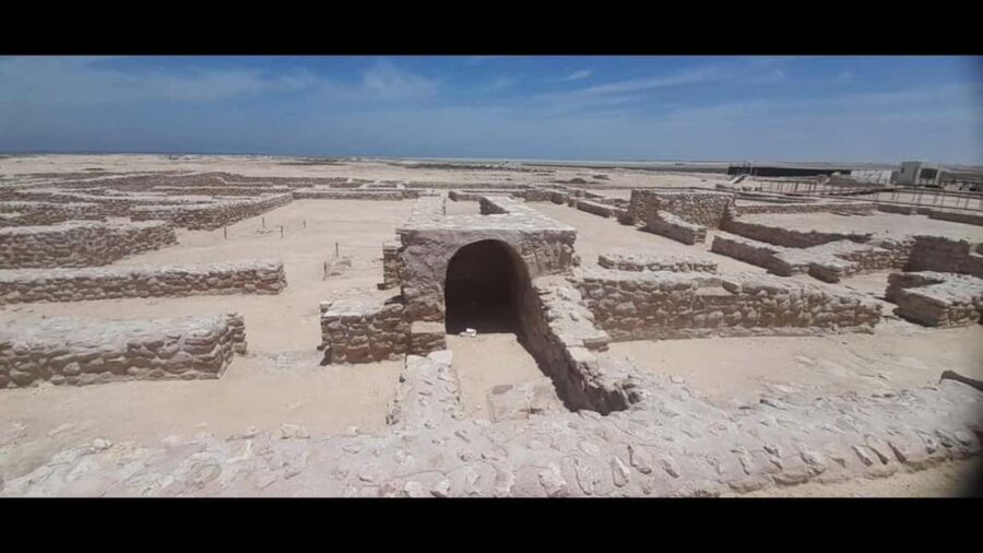 Qatar:North Tour, Purple island, zubara Fort, Jumail village - Guide and driver impact: Nasi and Mohammad/Mohammed make the stops click