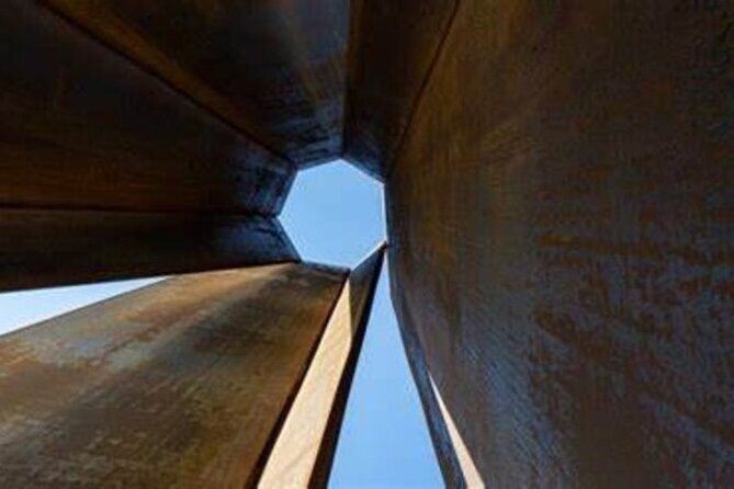 Richard Serra Sculpture Mushroom Rock Formation Tour - Art and geology in one tight 4-hour block