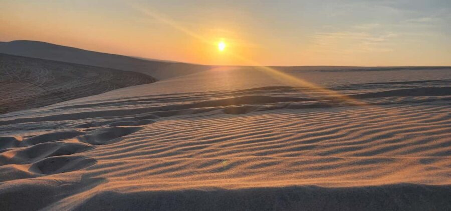 Sunrise or Sunset desert Safari with Sandboarding in Qatar - Scenic photo stop: where the light does the work for you