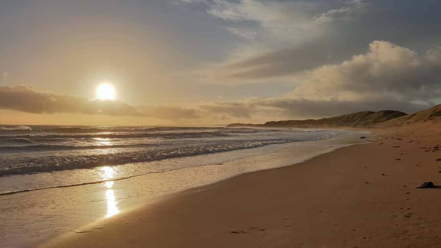 Sunrise : Privare Dune Bashing, Camel Ride & Sandboarding - Why sunrise over the Inland Sea is the whole point