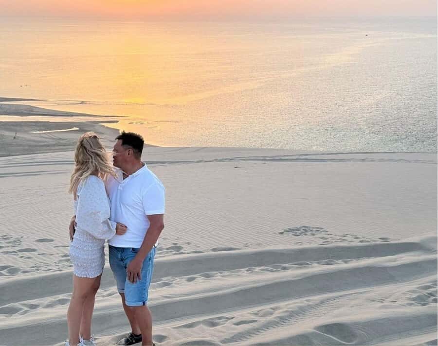 Sunrise/Sunset DuneBashing,CamelRide InlandSea &Sandboarding - Sunrise Or Sunset: Pick Your Desert Mood