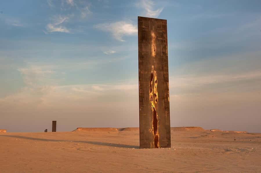 West of Qatar Richard Serra, Mushroom Hills, CamelRace track - Mushroom Hills: limestone rocks that look like they were grown